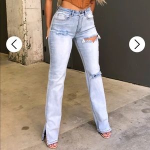 FIA DISTRESSED SPLIT HEM JEANS